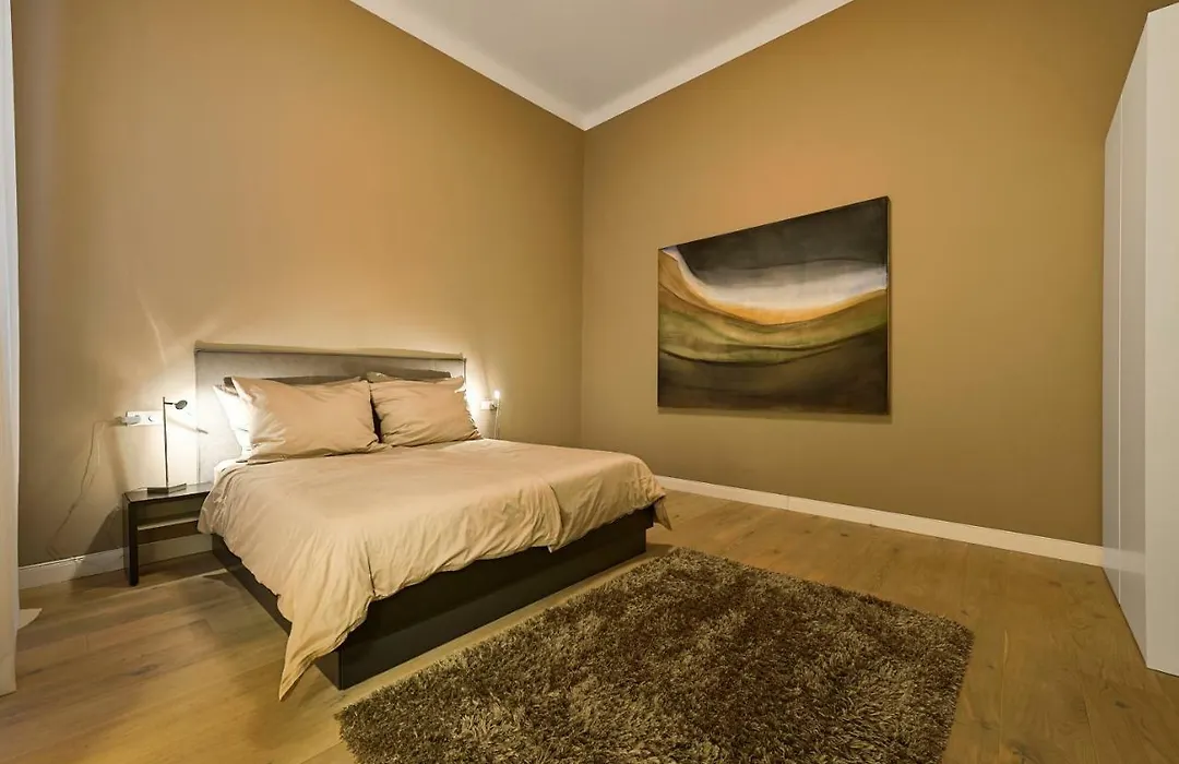 Central Luxury Apartment-1